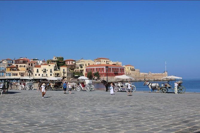Chania old town and around private tour (price per group of 6) - How the Private Driver-Guide Changes the Day