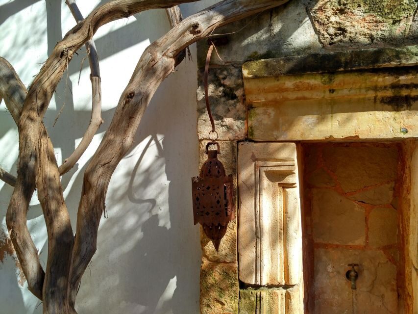 Chania Old Town: Artisans & Sightseeing Walking Tour - Old Town sightseeing with real photo spots and artisan lanes