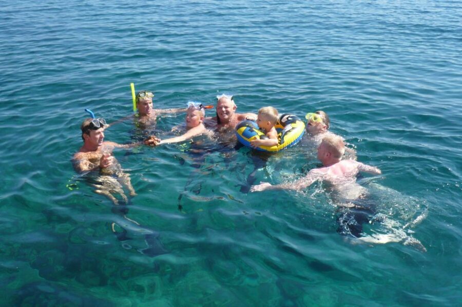 Chania Town: Glass-Bottom Boat Cruise to Thodorou & Lazareta - Swim Stops and Snorkeling Setup: What You Should Expect in the Water