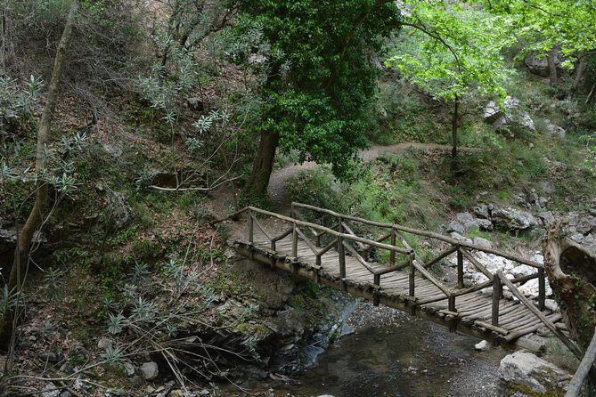 Discover South Crete – Rethymno - Potamon Dam: a calm 15-minute reset with photo potential