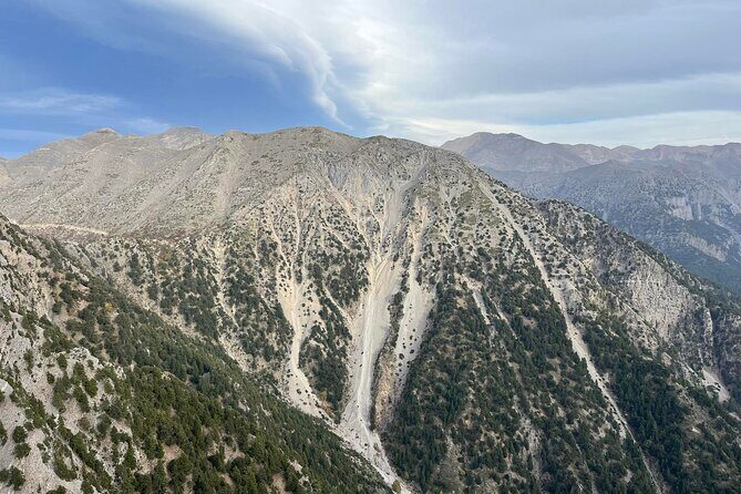 Explore the White Mountains of Crete - Zourva to the Mitato shepherd’s hut: the 1350-meter cultural highlight