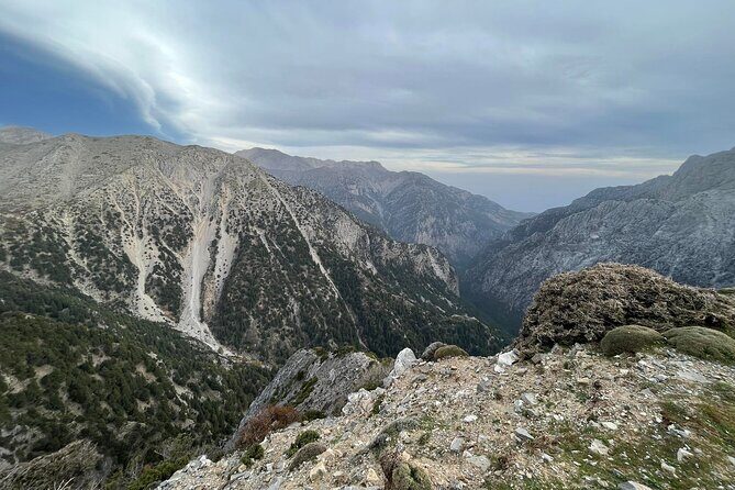 Explore the White Mountains of Crete - Therisso: panoramic Chania views, then lunch at a Cretan family tavern
