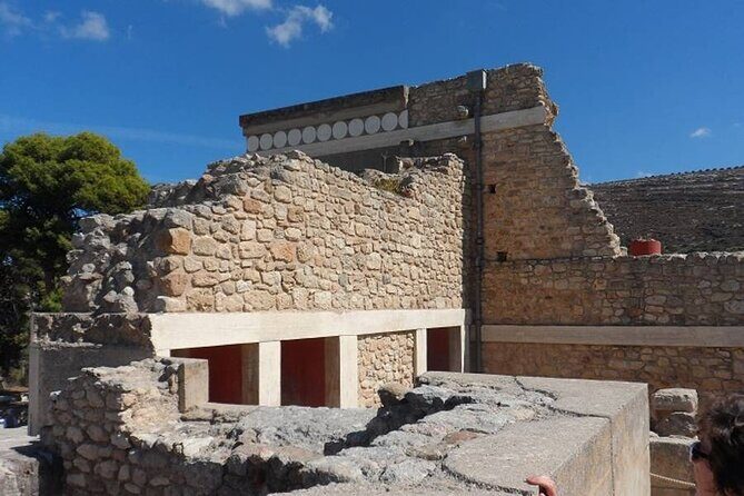 Full-Day Knossos and Heraklion Tour from Chania and Rethymno - Knossos Palace: Where the Labyrinth Story Gets Real