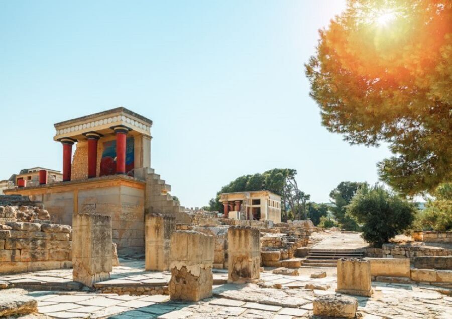 Knossos Palace, Museum & Heraklion City Tour From Chania - Your first big moment: walking the Palace of Knossos with a story-led guide