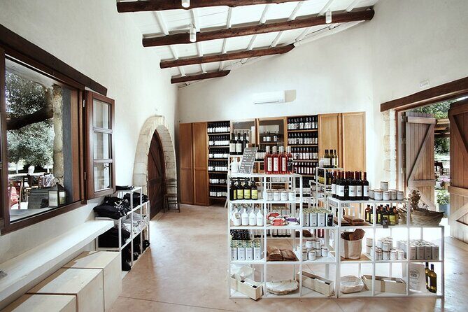Manousakis Winery Shuttle Service Tour and Taste - Key points worth your attention