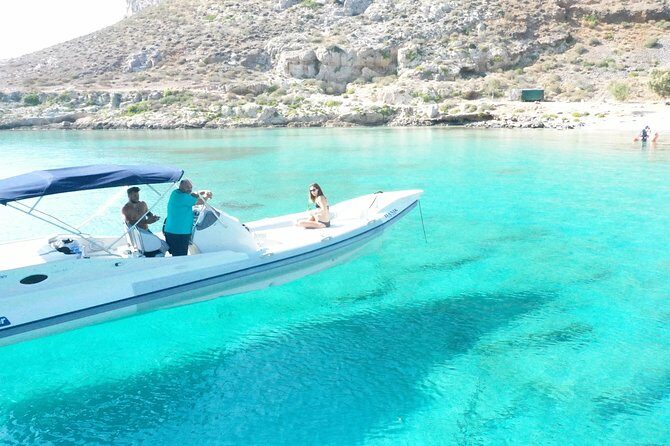 Private Boat Trip Kissamos Balos (price per group - up to 10 people) - Private Boat Format: Group Size, Comfort, and the Reality of “Up to 10”