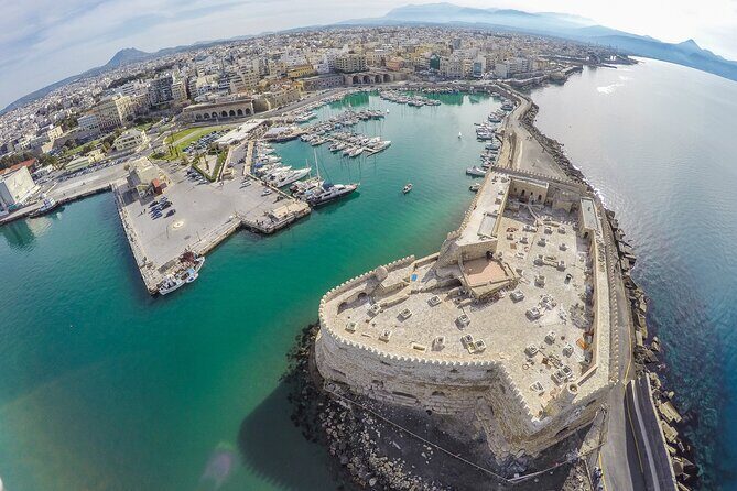 Private Tour Knossos Palace-Archaeological Museum-Heraklion Town - Heraklion town highlights: Lions Square to St. Titus Cathedral
