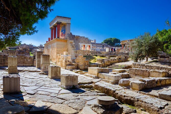 Private Tour Knossos Palace-Archaeological Museum-Heraklion Town - Heraklion Archaeological Museum: connect the palace to what survived