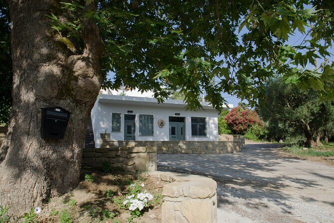 Wine Tasting: Meet the Cretan Vineyard at West Chania - Five Cretan wines: what you’ll taste and how it connects